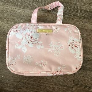 Yumikim travel bag